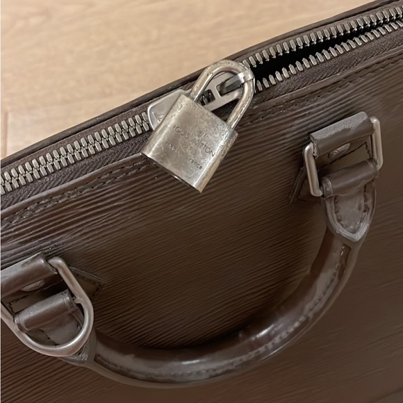 Louis Vuitton Vintage Epi Alma Pm Bag - Picture 2 of 5